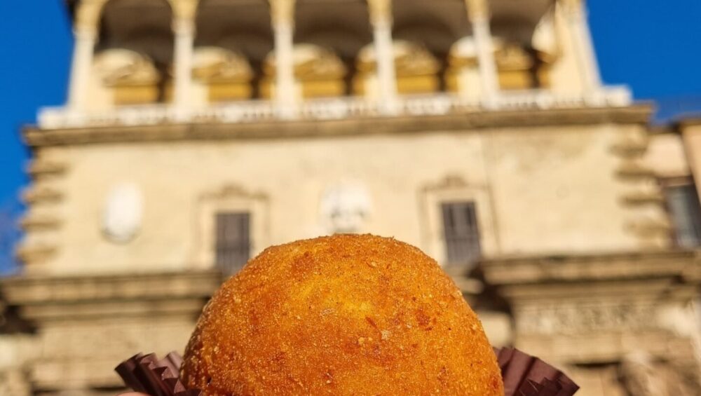 Arancina porta nuova palermo sicilia street food